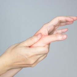 手指公痛是扳機指嗎？認識成因、症狀與舒緩治療指南