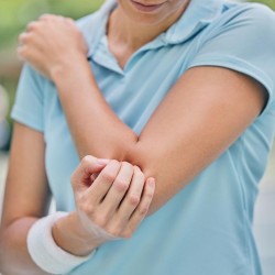 手肘痛舒緩全攻略｜網球肘會自己好嗎？認識前臂肌肉痛原因與改善方法